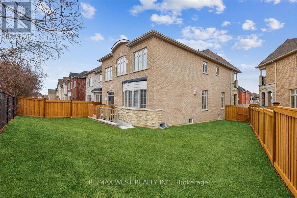 33 Morley Crescent, Whitby, Ontario  L1R 0P1 - Photo 20 - E8122698