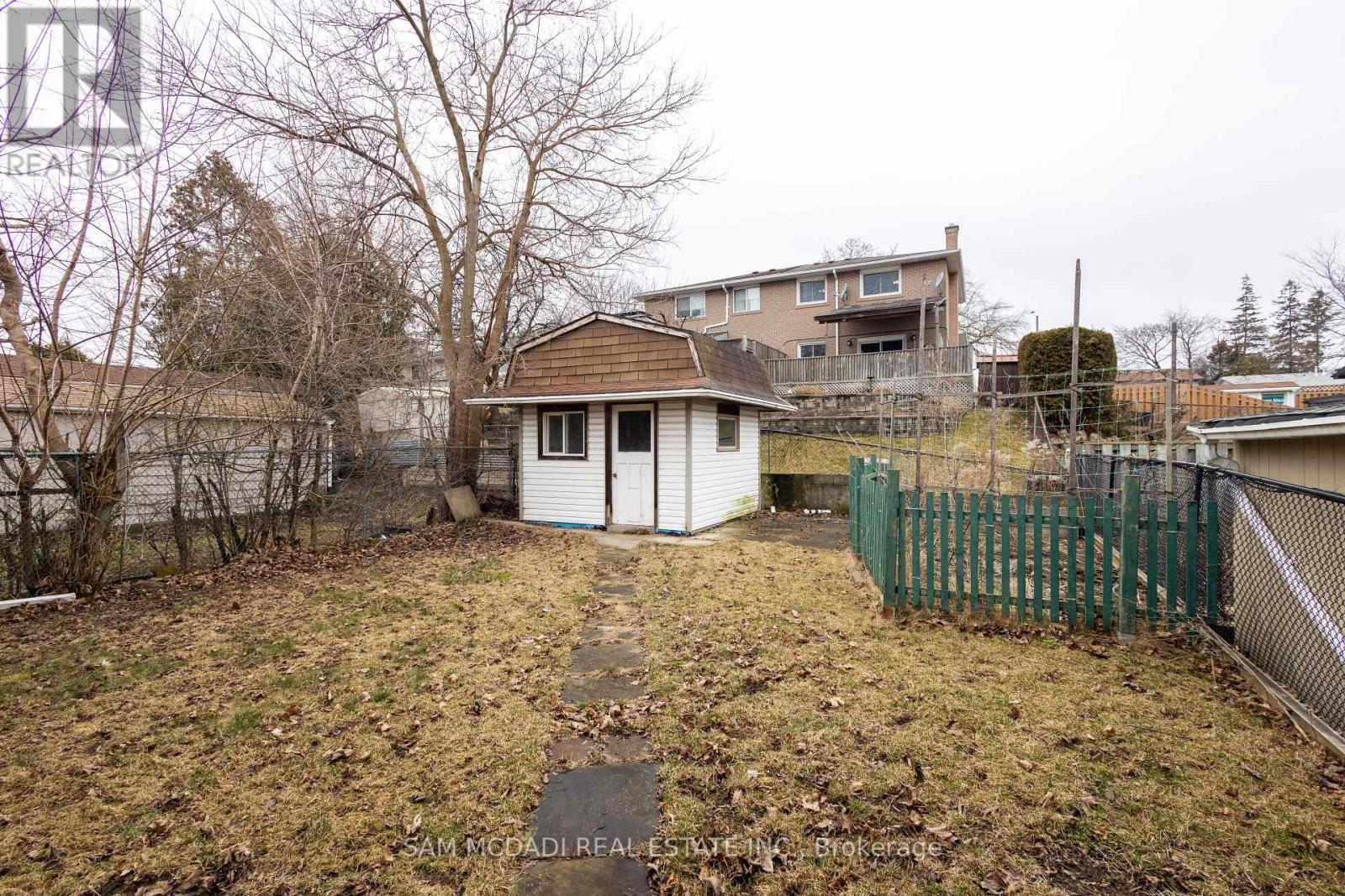 1524 Lewisham Drive, Mississauga, Ontario  L5J 3R5 - Photo 37 - W8122470