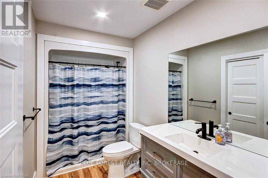 149 Hennessy St St, Lambton Shores, Ontario  N0N 1J0 - Photo 27 - X8122266