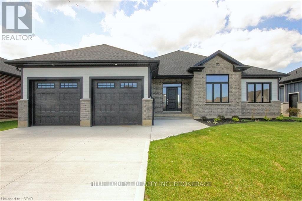 6731 Shaker Lane, Plympton-Wyoming, Ontario  N0N 1E0 - Photo 7 - X8122336