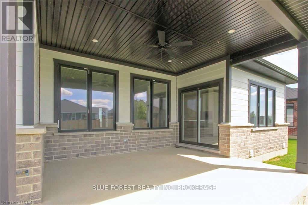 3584 Britt Blvd, Plympton-Wyoming, Ontario  N0N 1E0 - Photo 10 - X8122378
