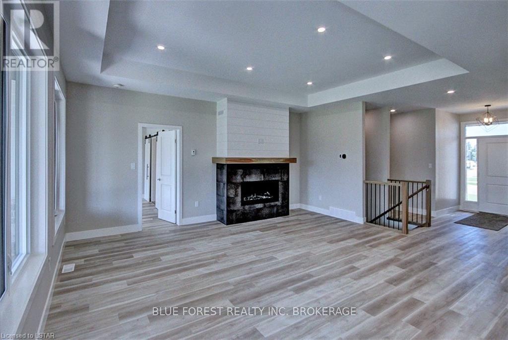 3584 Britt Blvd, Plympton-Wyoming, Ontario  N0N 1E0 - Photo 20 - X8122378