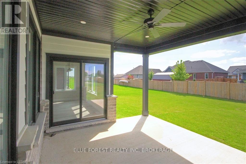 3584 Britt Blvd, Plympton-Wyoming, Ontario  N0N 1E0 - Photo 9 - X8122378