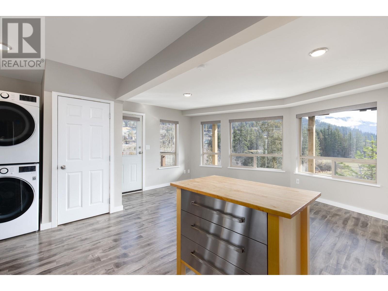 1731 Pinewood Drive, Pemberton, British Columbia  V0N 2L3 - Photo 36 - R2856796
