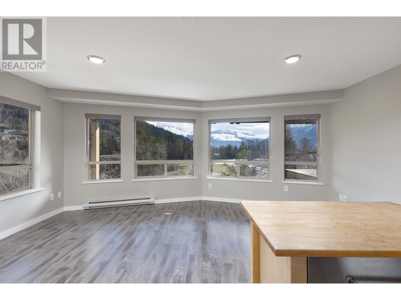 1731 Pinewood Drive, Pemberton, British Columbia  V0N 2L3 - Photo 37 - R2856796