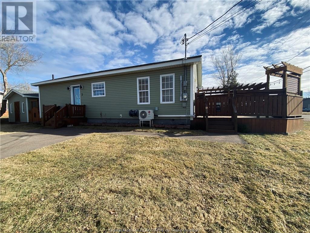 3 Brydges St, Pointe Du Chene, New Brunswick  E4P 3X6 - Photo 2 - M157809