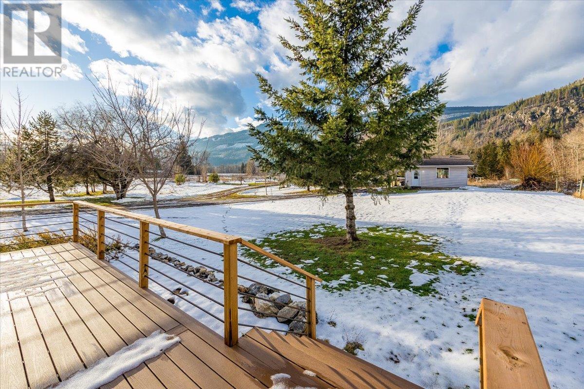 2269 Solsqua Road Sicamous Photo 28