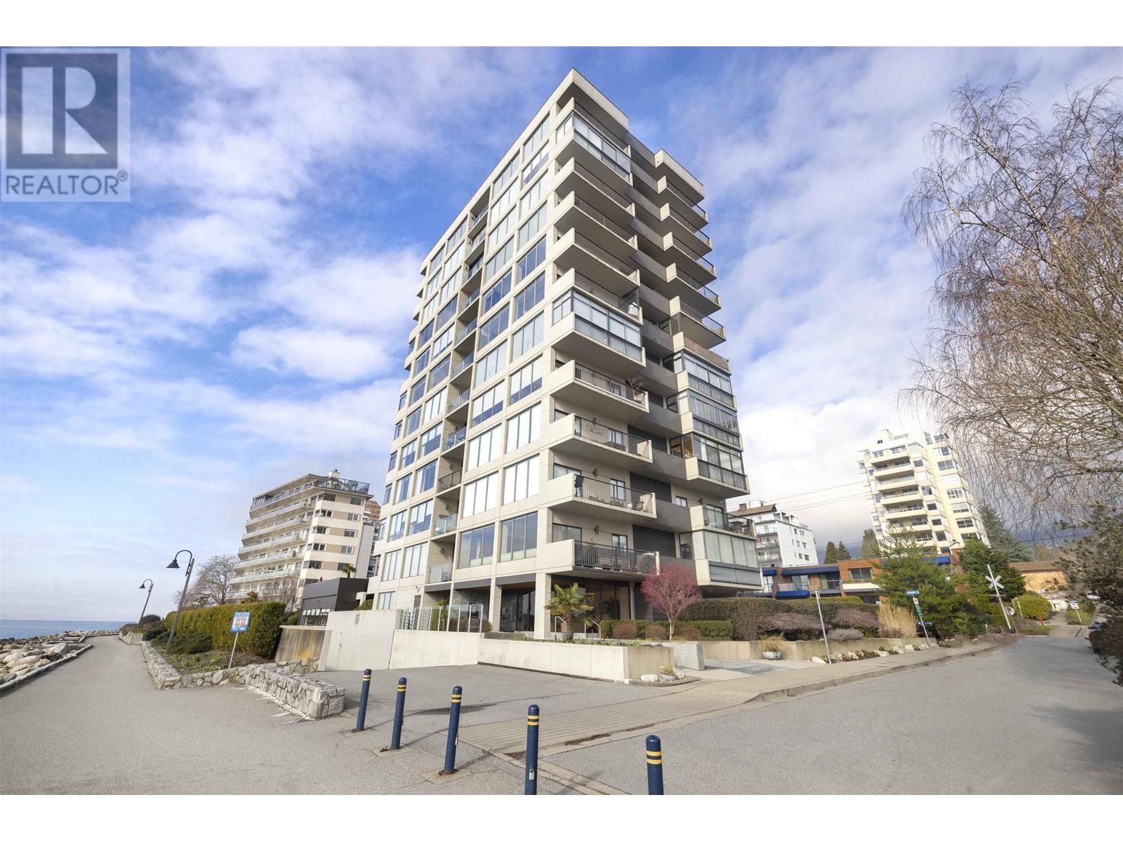 7W 111 18TH STREET, west vancouver, British Columbia
