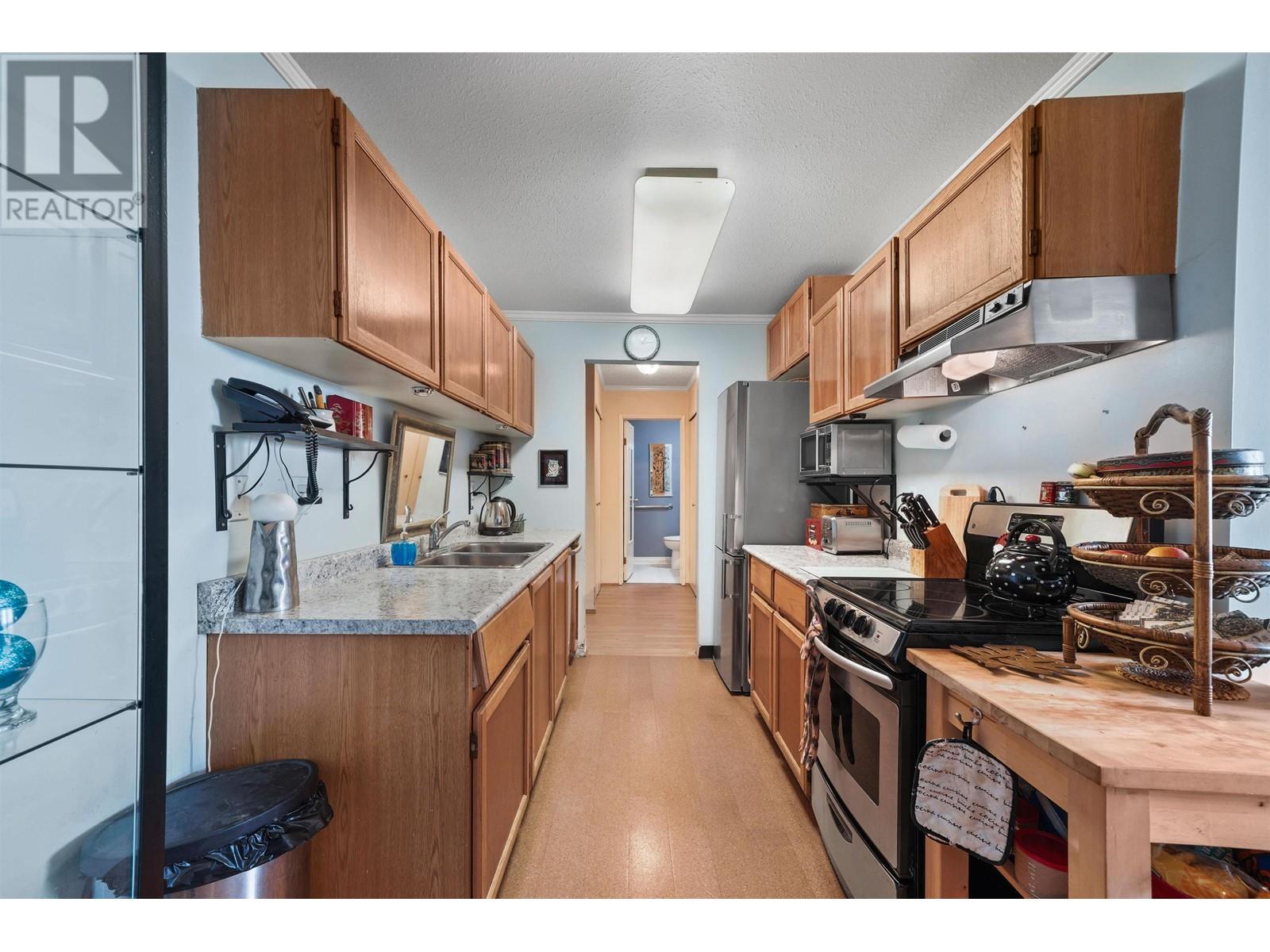 309 809 W 16th Street, North Vancouver, British Columbia  V7P 1R2 - Photo 12 - R2856879