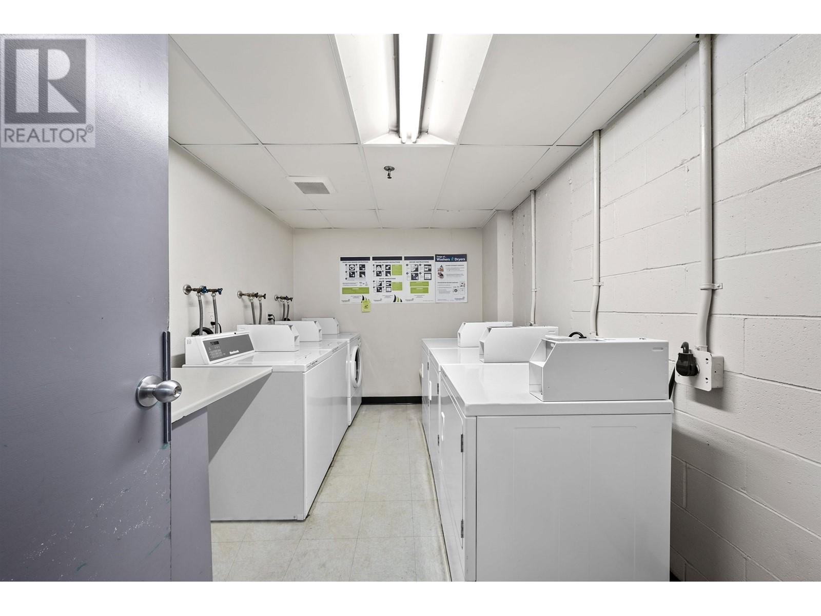 309 809 W 16th Street, North Vancouver, British Columbia  V7P 1R2 - Photo 22 - R2856879