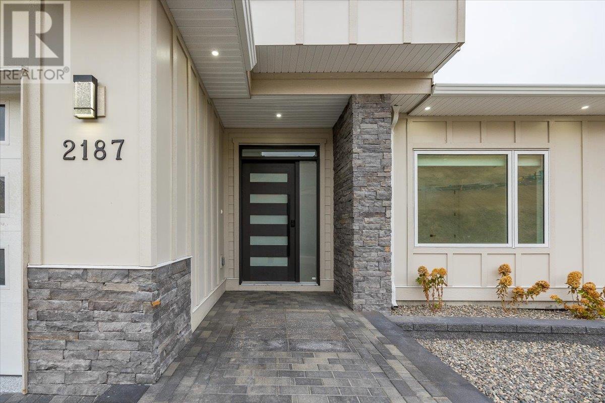 2187 Kentucky Crescent, Kelowna, British Columbia  V1P 0A2 - Photo 4 - 10306171