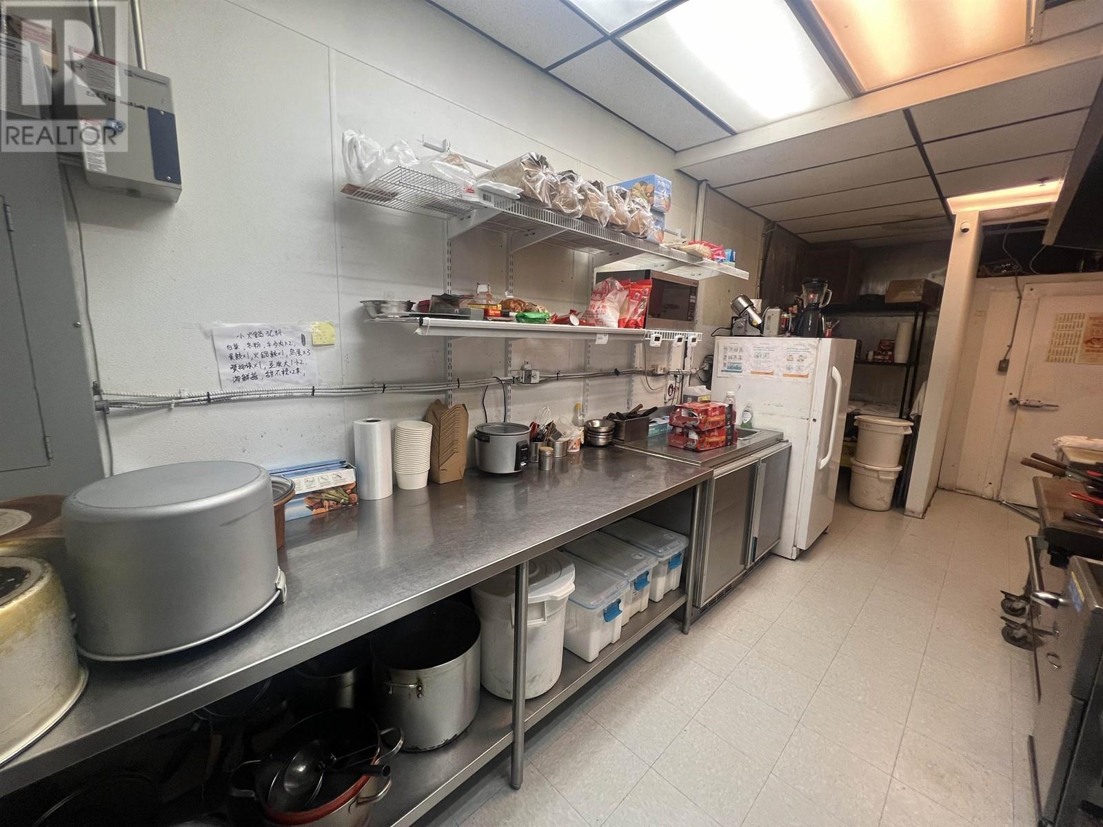 Listing Picture 14 of 26 : B4 5728 UNIVERSITY BOULEVARD, Vancouver / 溫哥華 - 魯藝地產 Yvonne Lu Group - MLS Medallion Club Member