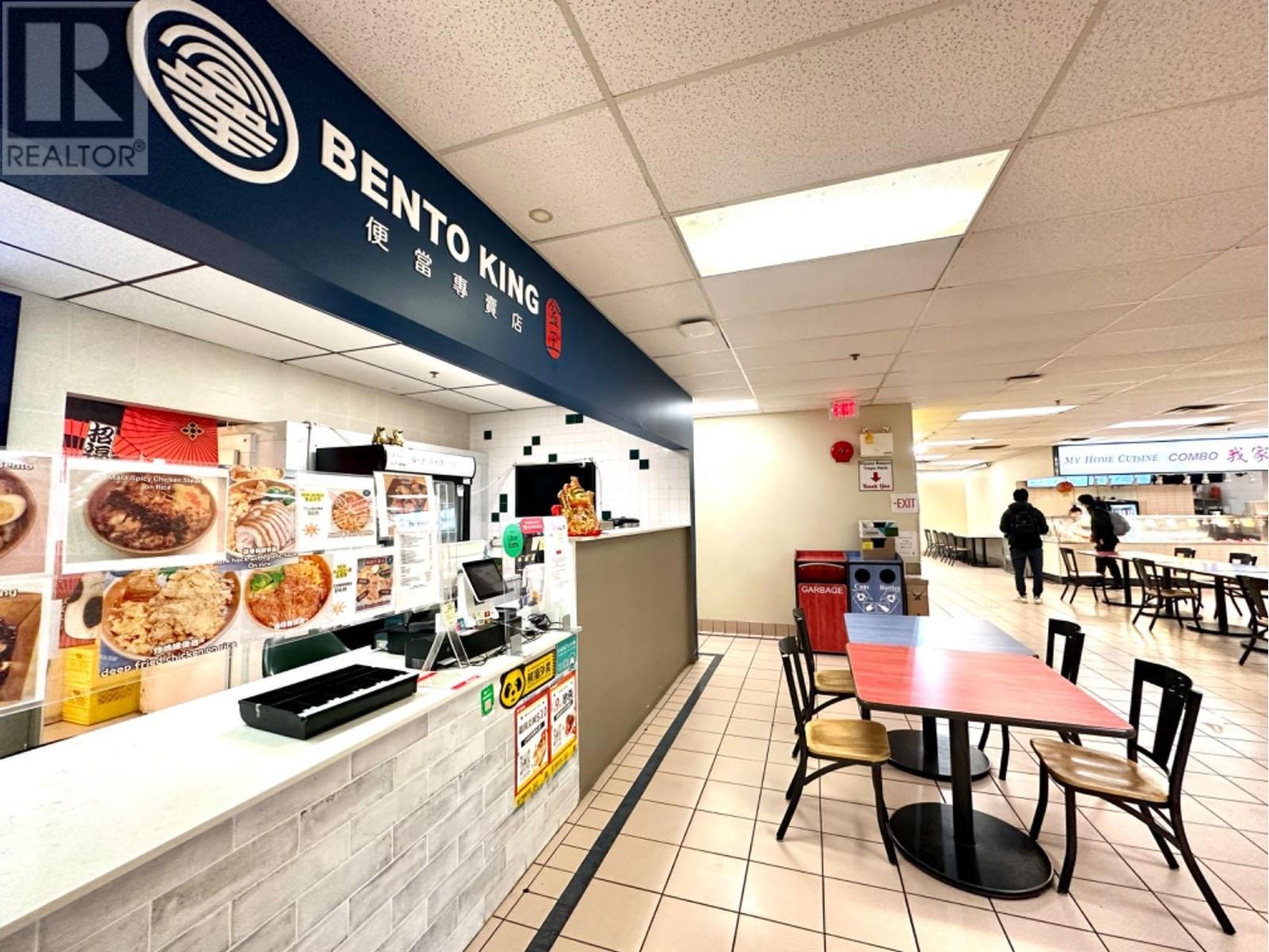 Listing Picture 3 of 26 : B4 5728 UNIVERSITY BOULEVARD, Vancouver / 溫哥華 - 魯藝地產 Yvonne Lu Group - MLS Medallion Club Member