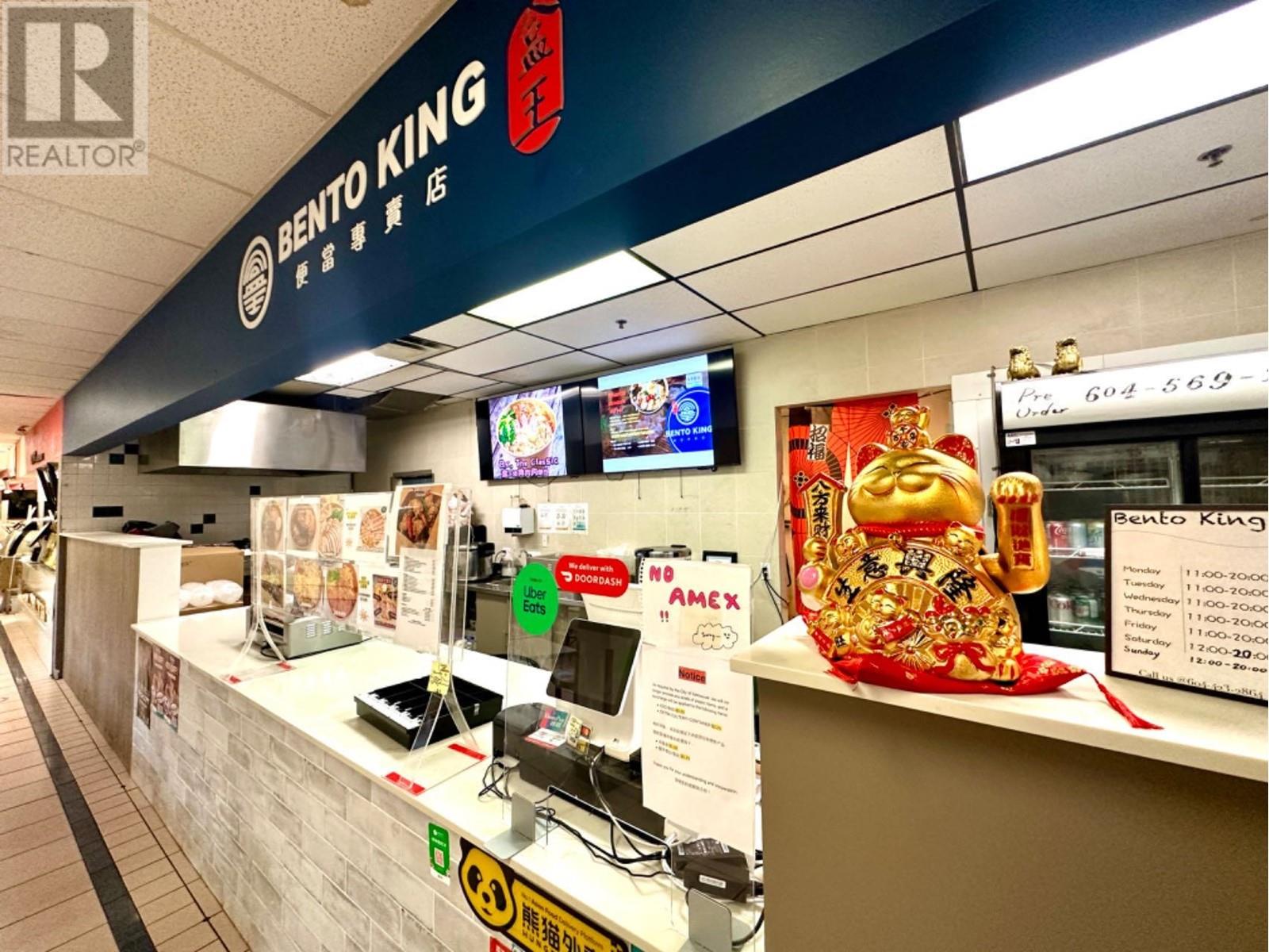 Listing Picture 4 of 26 : B4 5728 UNIVERSITY BOULEVARD, Vancouver / 溫哥華 - 魯藝地產 Yvonne Lu Group - MLS Medallion Club Member