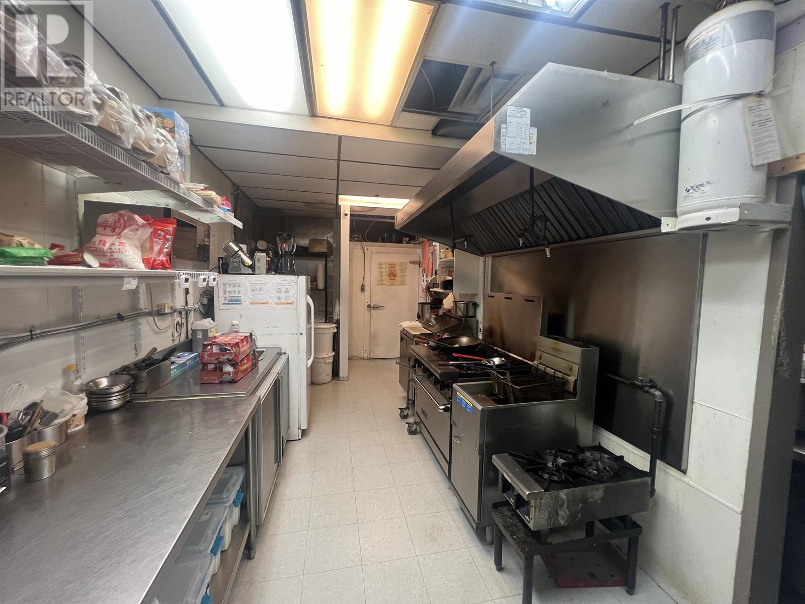 Listing Picture 17 of 26 : B4 5728 UNIVERSITY BOULEVARD, Vancouver / 溫哥華 - 魯藝地產 Yvonne Lu Group - MLS Medallion Club Member