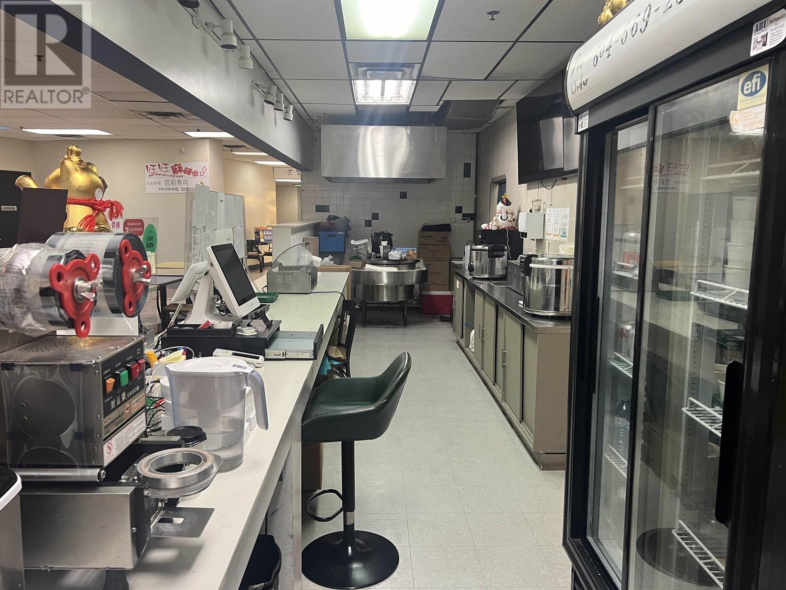 Listing Picture 9 of 26 : B4 5728 UNIVERSITY BOULEVARD, Vancouver / 溫哥華 - 魯藝地產 Yvonne Lu Group - MLS Medallion Club Member