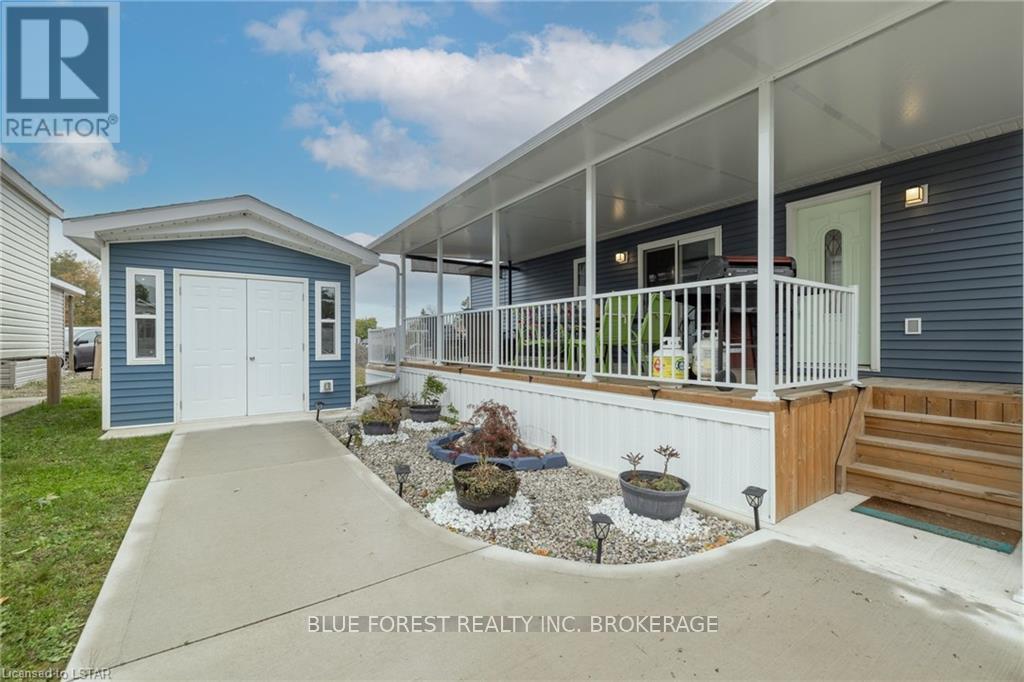 #e40 -4340 Cromarty Dr, Thames Centre, Ontario  N0L 1V0 - Photo 2 - X8123664