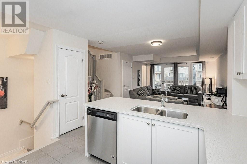 124 Watson Parkway N Unit# 10, Guelph, Ontario  N1E 0P6 - Photo 9 - 40539822