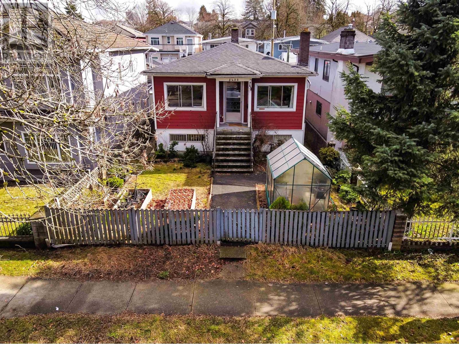 5422 Earles Street, Vancouver, British Columbia  V5R 3S1 - Photo 5 - R2856817