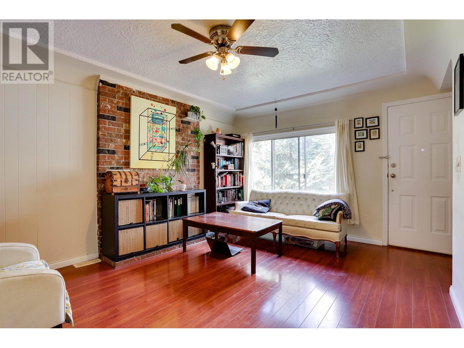 5422 Earles Street, Vancouver, British Columbia  V5R 3S1 - Photo 10 - R2856817