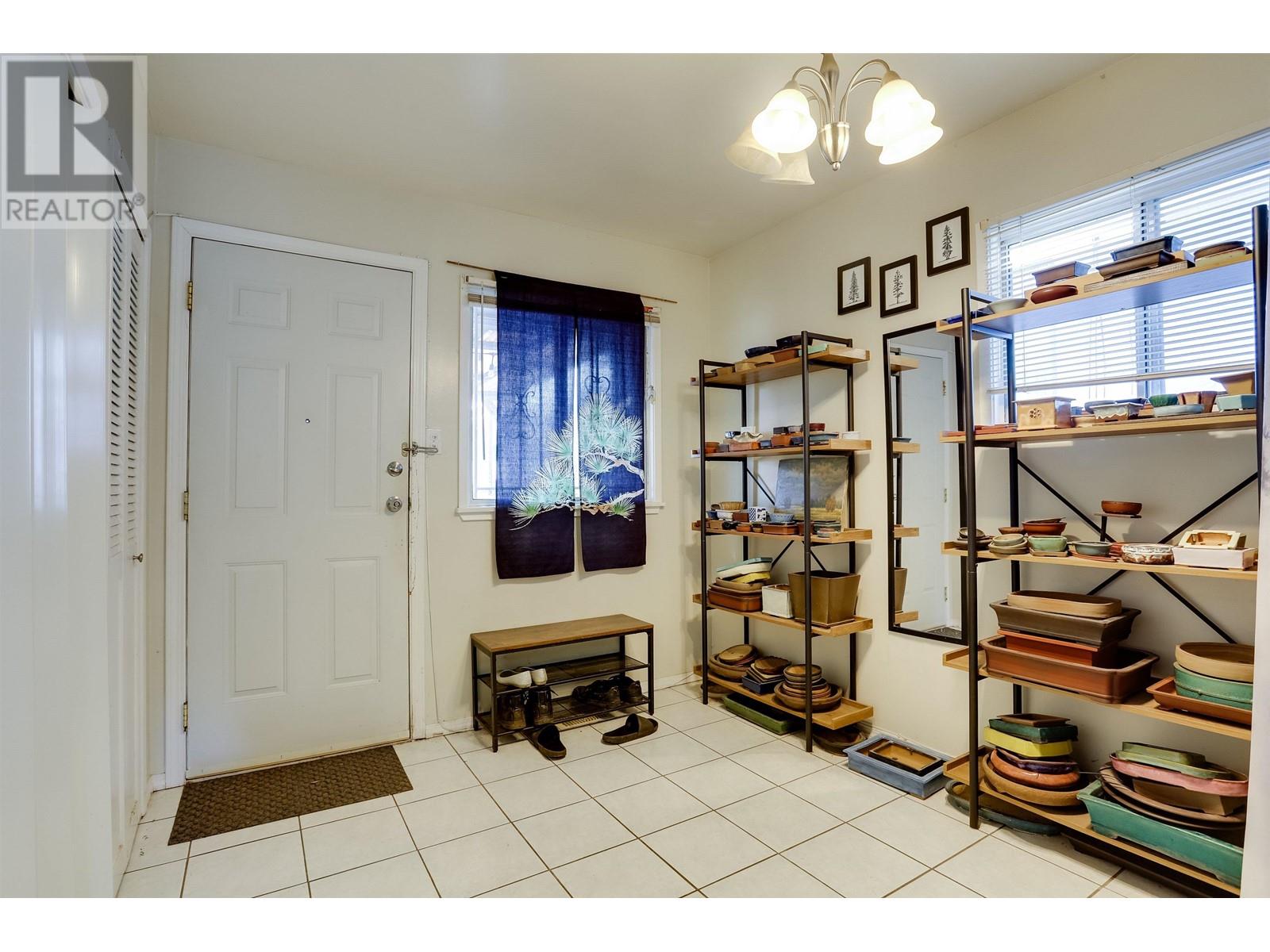 5422 Earles Street, Vancouver, British Columbia  V5R 3S1 - Photo 6 - R2856817