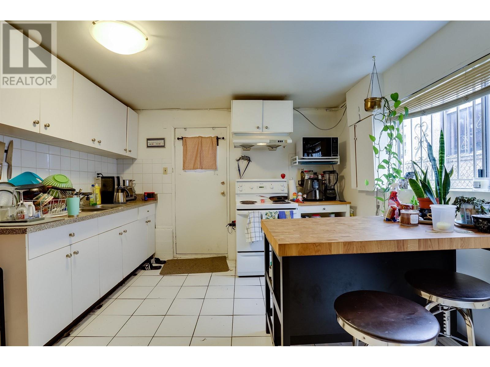 5422 Earles Street, Vancouver, British Columbia  V5R 3S1 - Photo 13 - R2856817