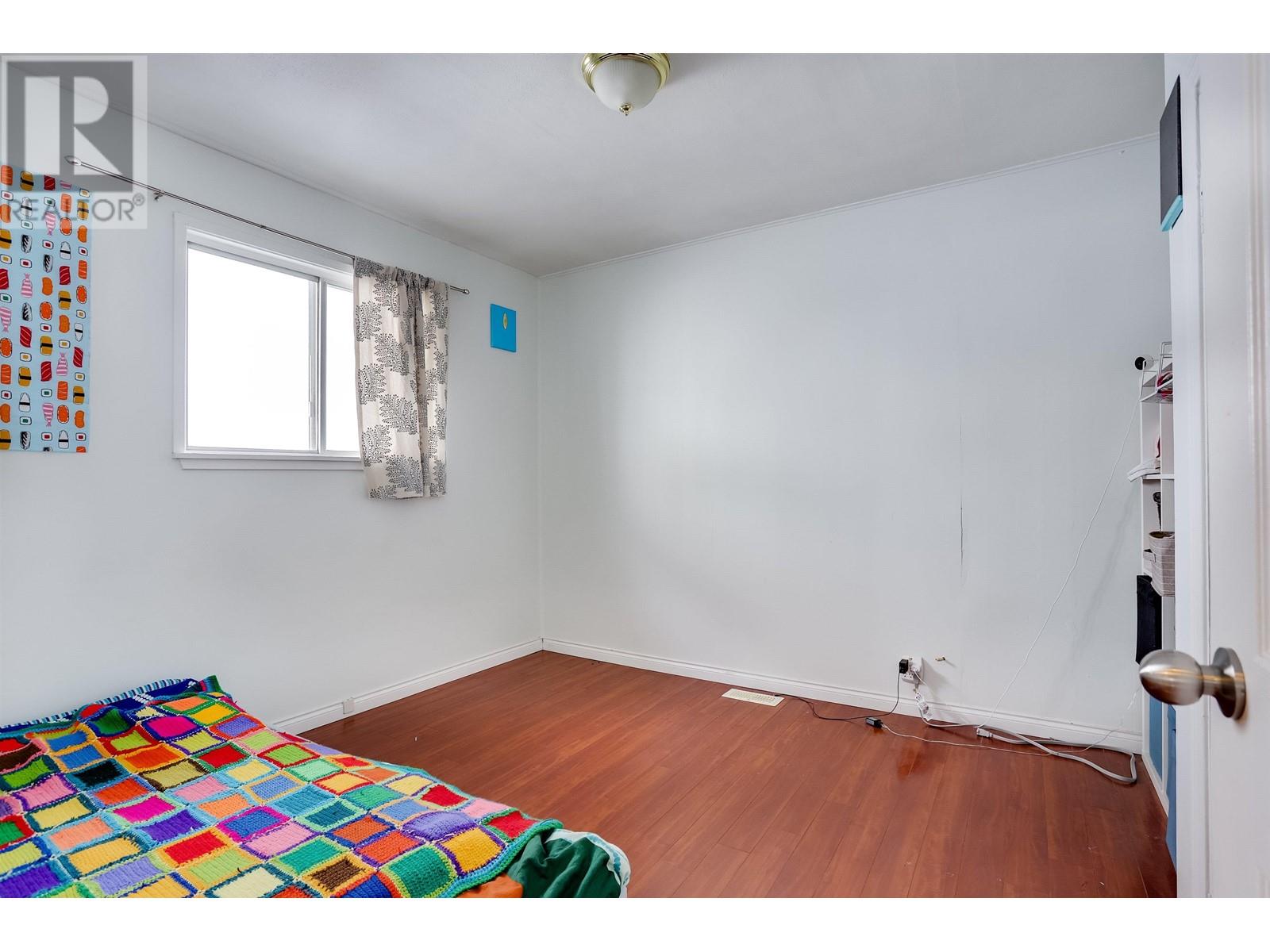 5422 Earles Street, Vancouver, British Columbia  V5R 3S1 - Photo 12 - R2856817