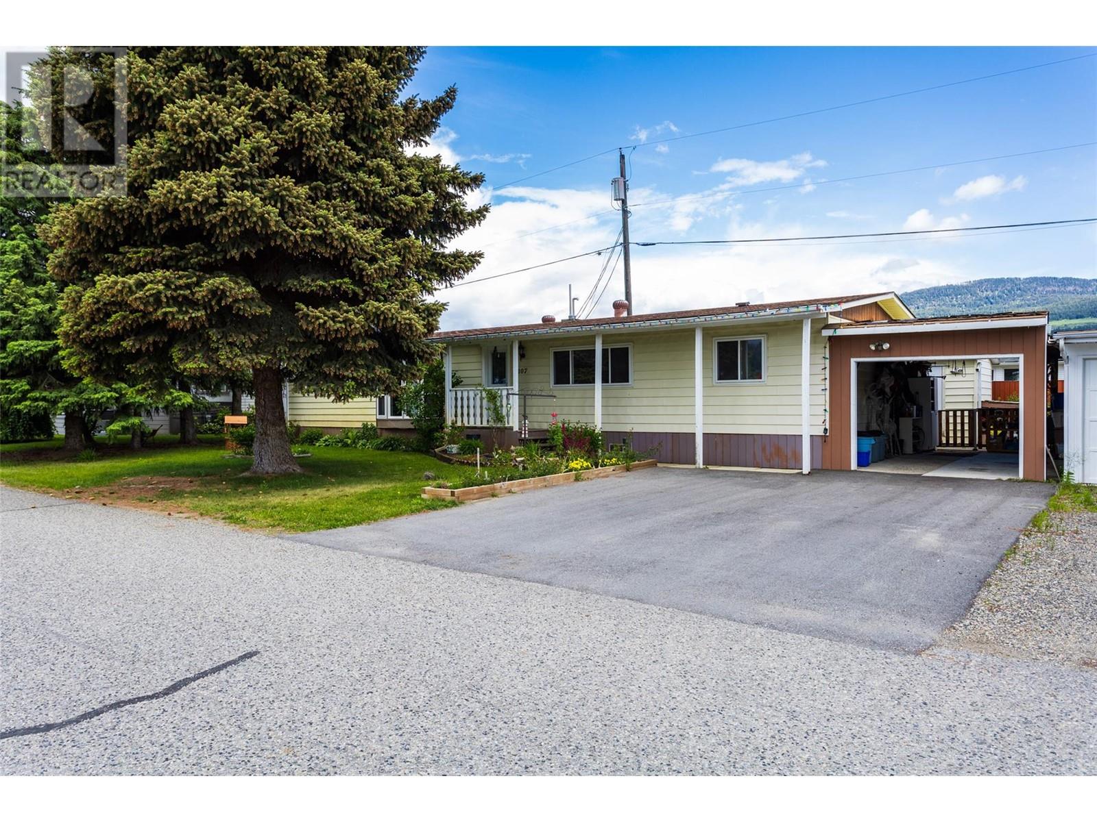 720 Commonwealth Road Unit# 107, Kelowna, British Columbia  V4V 1R7 - Photo 2 - 10301889