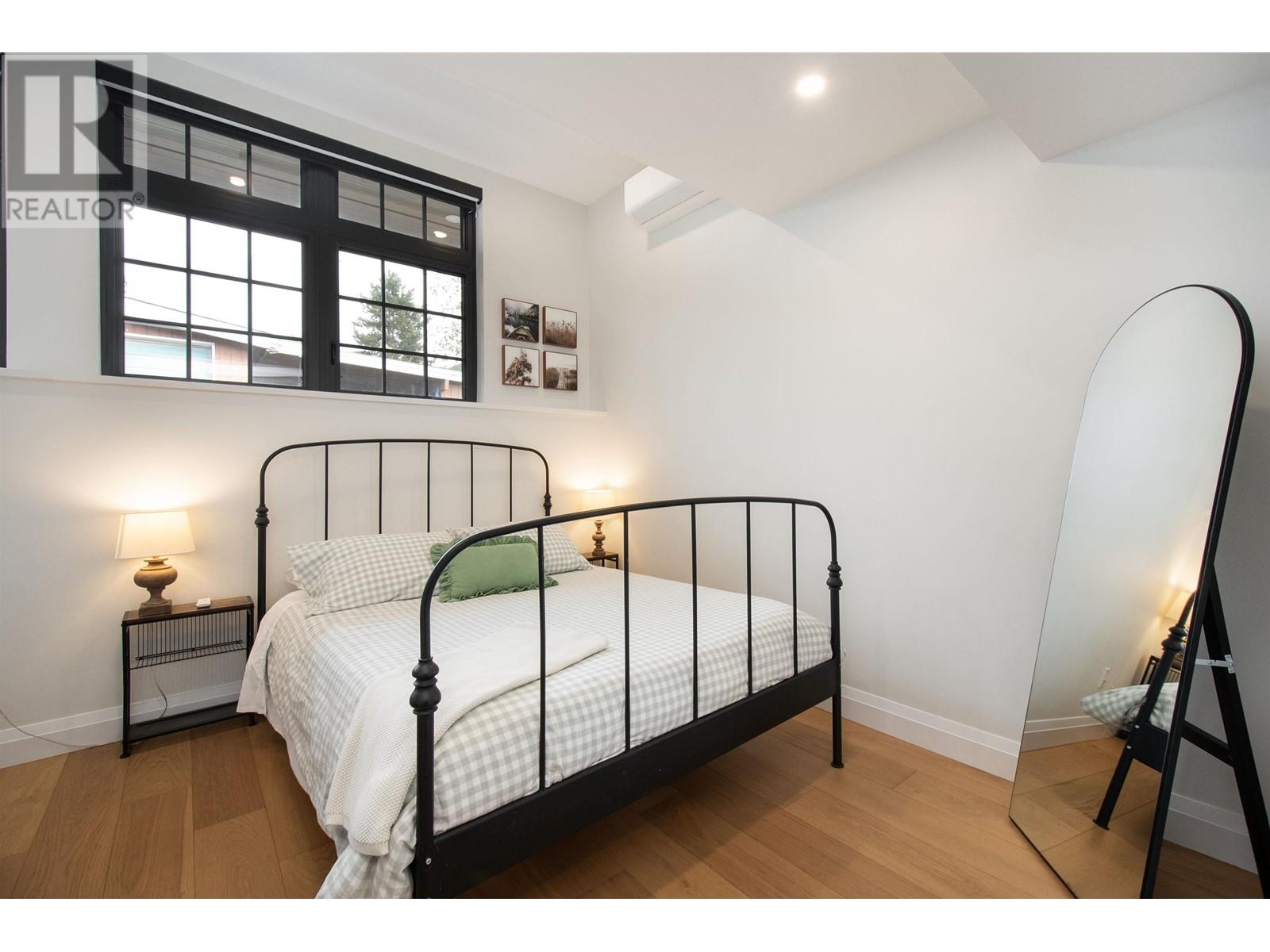426 E 10th Street, North Vancouver, British Columbia  V7L 2E4 - Photo 34 - R2856901