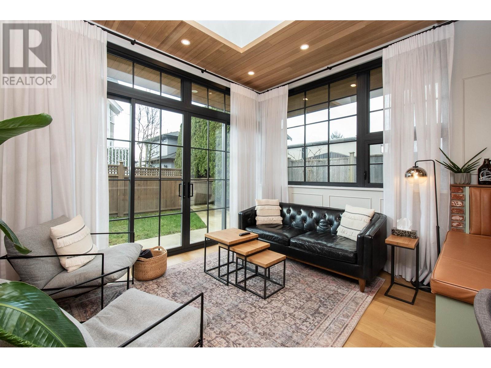 426 E 10th Street, North Vancouver, British Columbia  V7L 2E4 - Photo 29 - R2856901