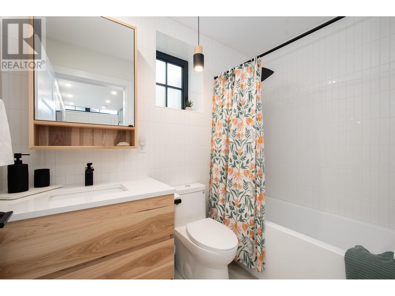 426 E 10th Street, North Vancouver, British Columbia  V7L 2E4 - Photo 33 - R2856901