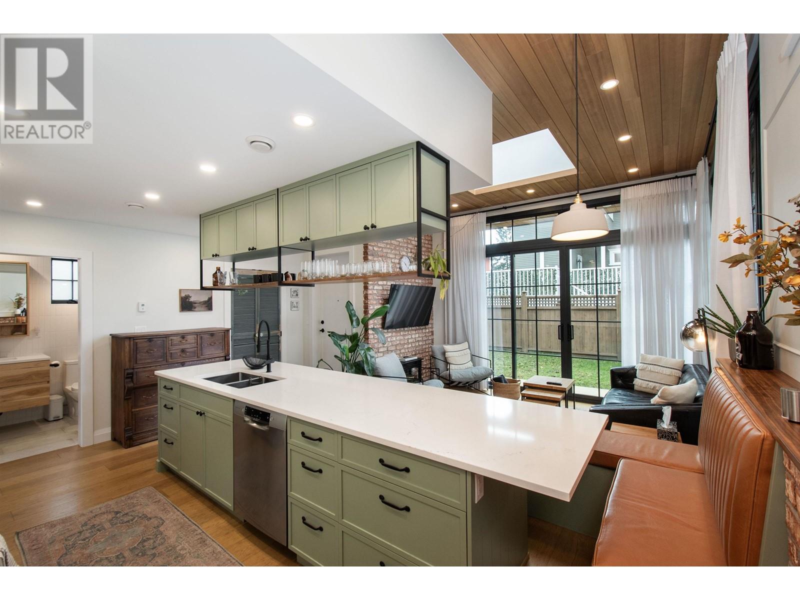 426 E 10th Street, North Vancouver, British Columbia  V7L 2E4 - Photo 24 - R2856901