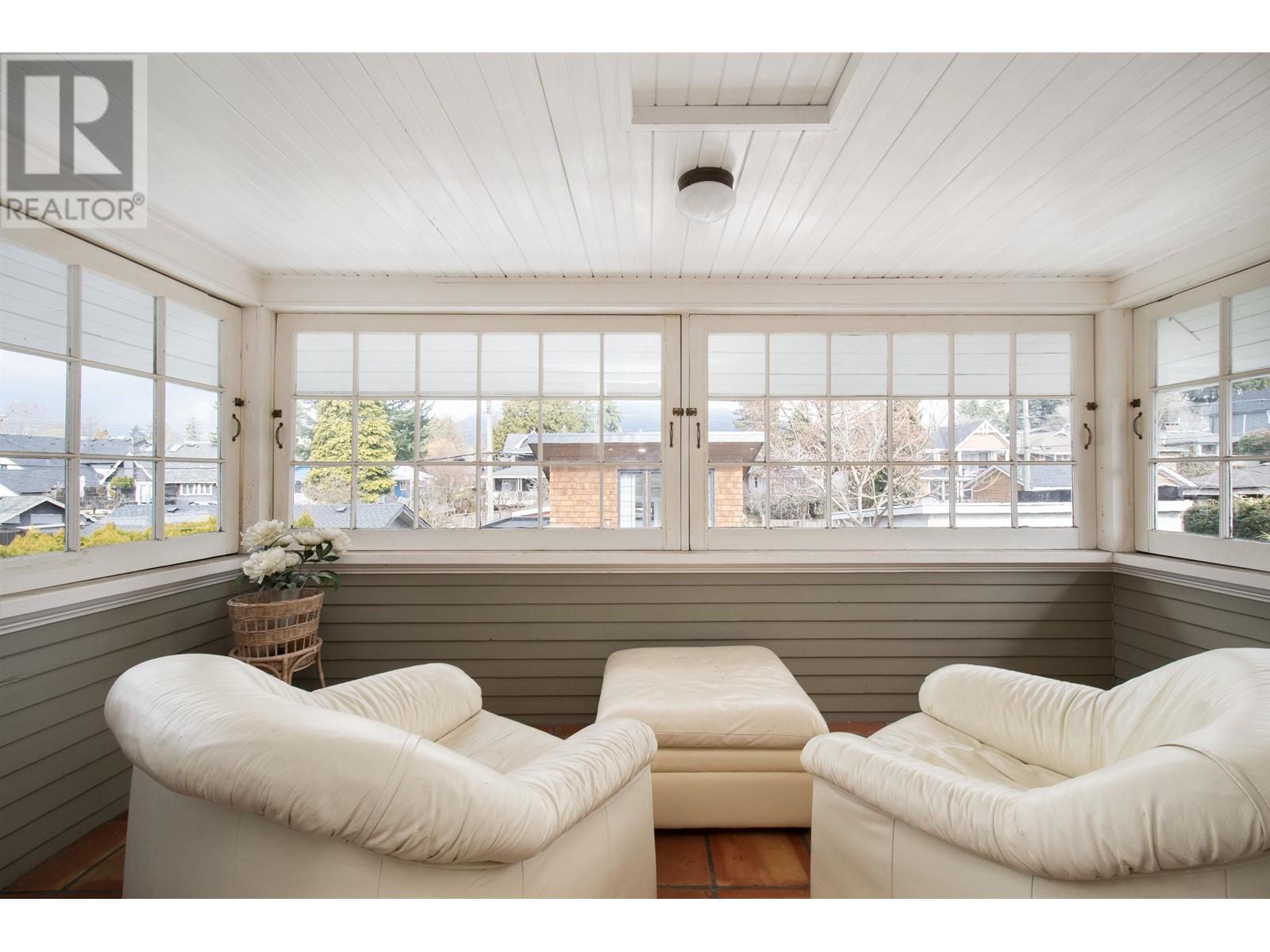 426 E 10th Street, North Vancouver, British Columbia  V7L 2E4 - Photo 18 - R2856901