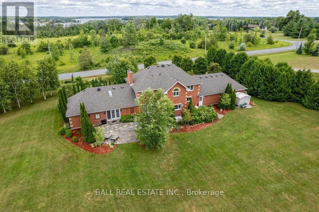 1745 MYERS CRESCENT Smith-Ennismore-Lakefield