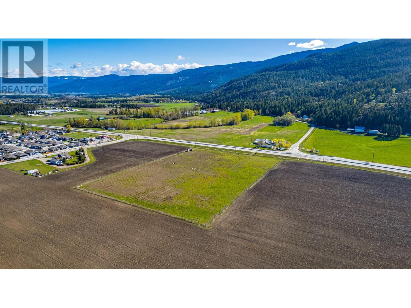 1939 97A Highway, armstrong, British Columbia