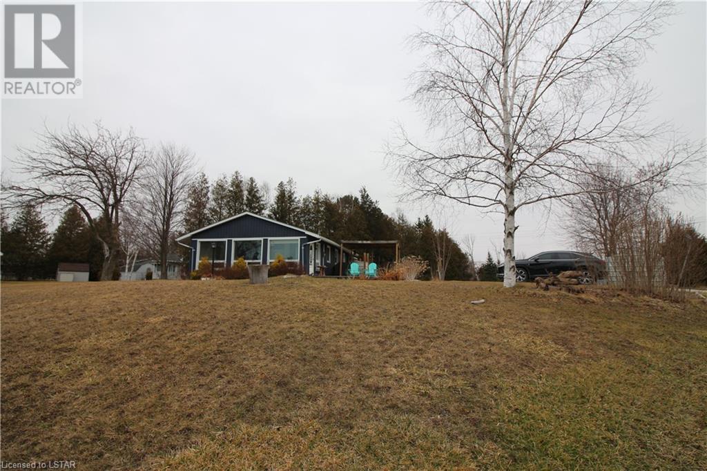 72254 Cliffside Drive, Bluewater, Ontario  N0M 2T0 - Photo 14 - 40551064
