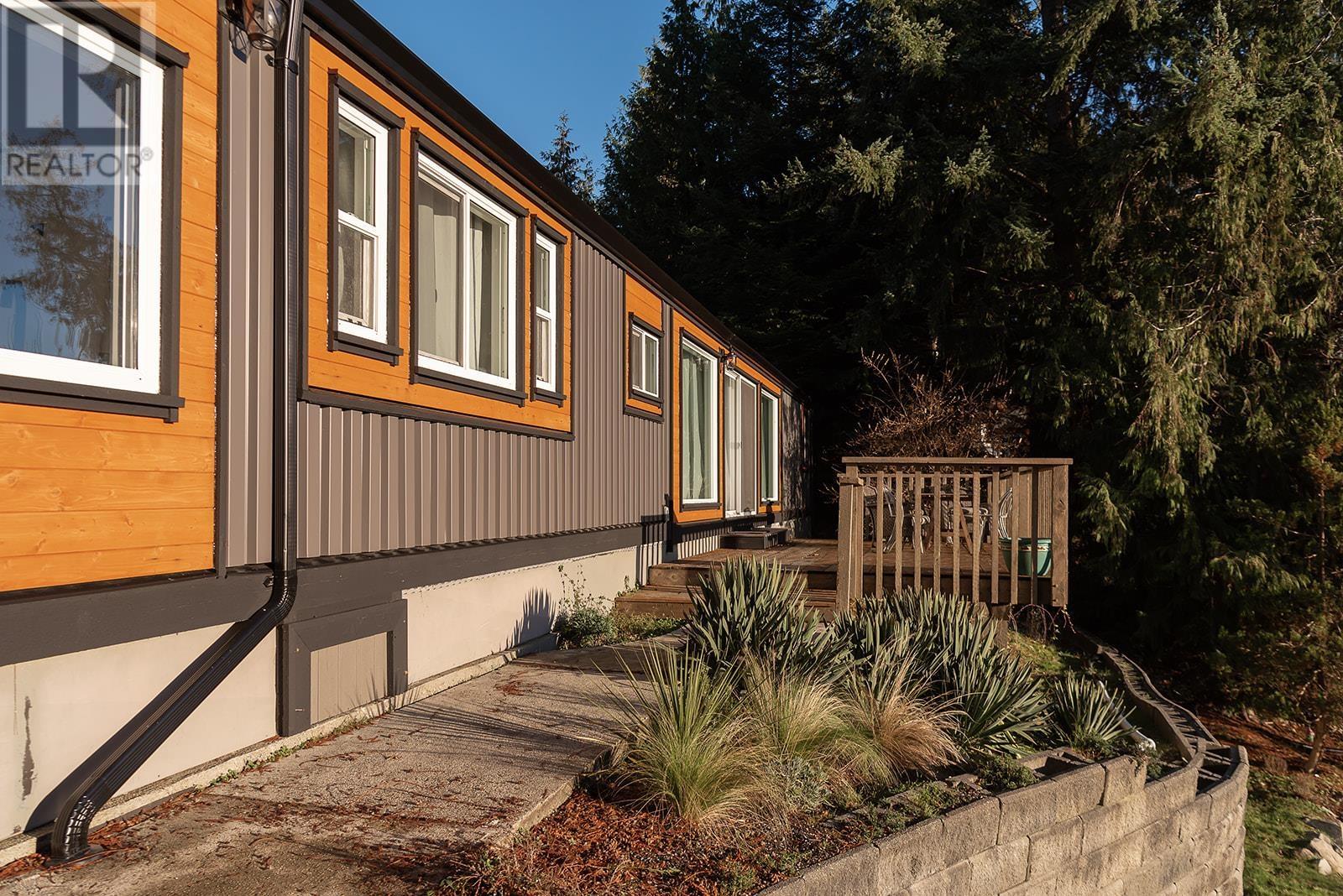 7949 Redrooffs Road, Halfmoon Bay, British Columbia  V7Z 1C6 - Photo 30 - R2857145