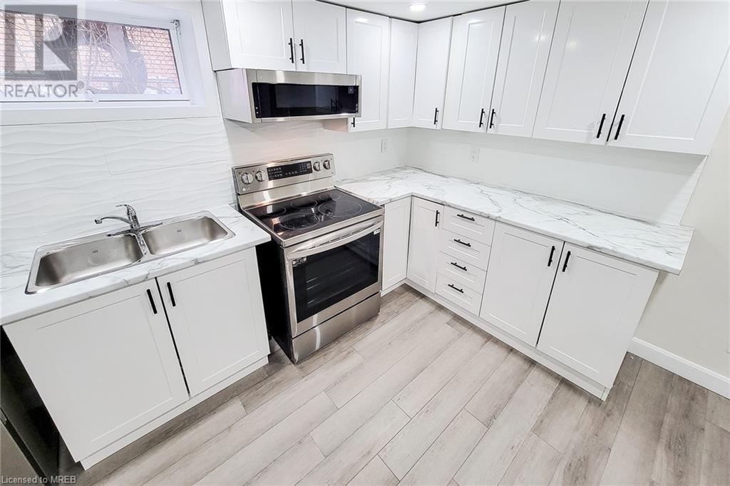 81 West 25th Street, Hamilton, Ontario  L9C 4X3 - Photo 4 - 40551531