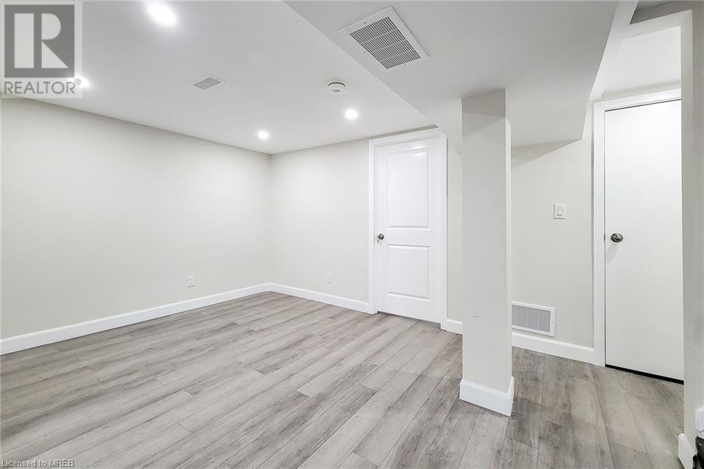 81 West 25th Street, Hamilton, Ontario  L9C 4X3 - Photo 7 - 40551531