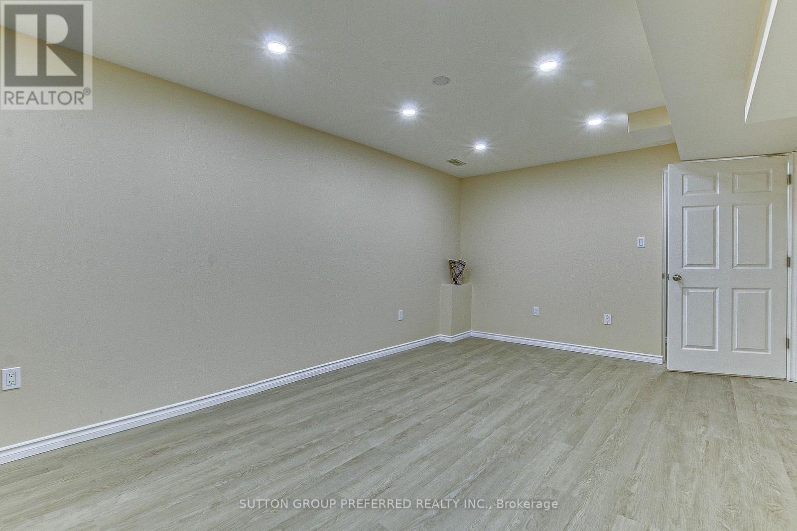 Unknown Address, ,    - Photo 29 - X8126670