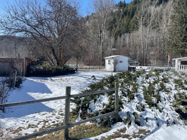 511 Woodgreen Crescent, Greenwood, British Columbia  V0H 1J0 - Photo 3 - 2475351
