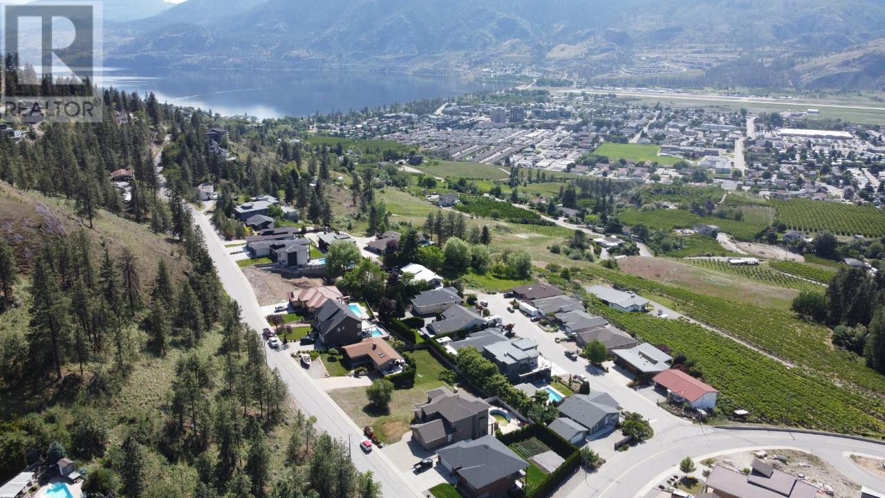 2931 Juniper Drive, Penticton, British Columbia  V2A 7T1 - Photo 10 - 10306093