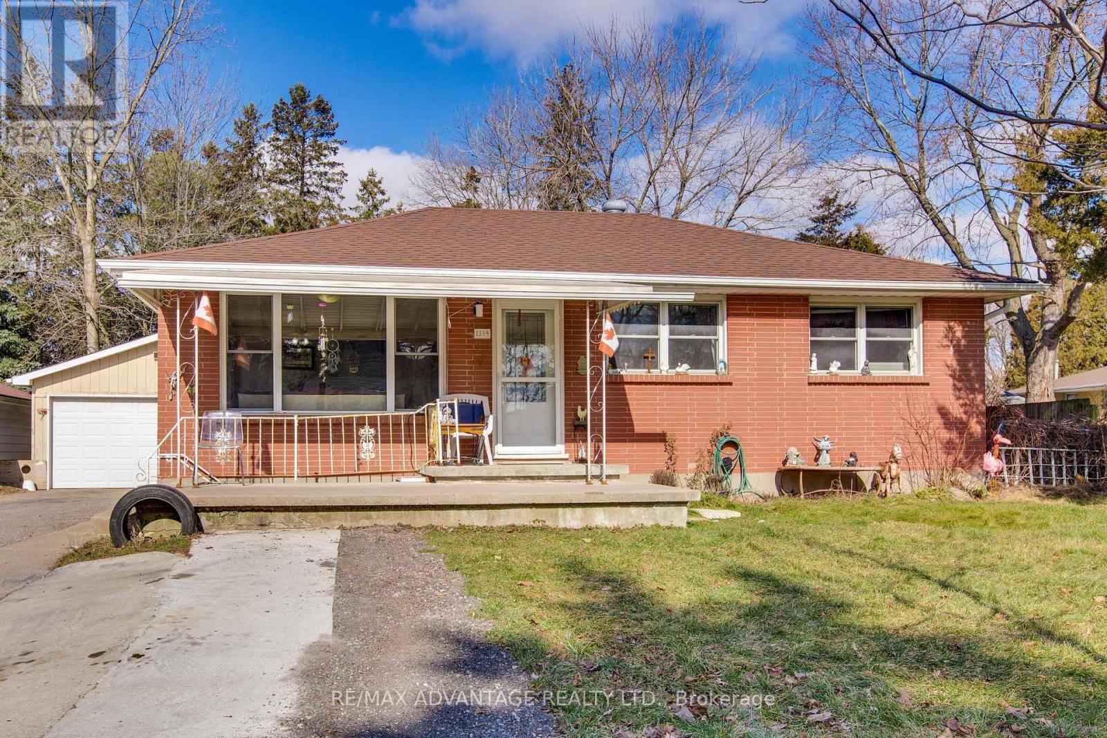 1314 Hillcrest Ave, London, Ontario  N5Y 4N5 - Photo 2 - X8127004