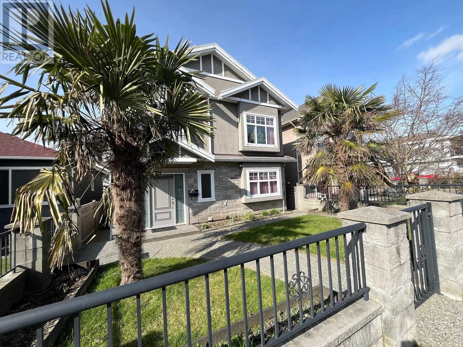 Listing Picture 2 of 6 : 6815 FRASER STREET, Vancouver / 溫哥華 - 魯藝地產 Yvonne Lu Group - MLS Medallion Club Member