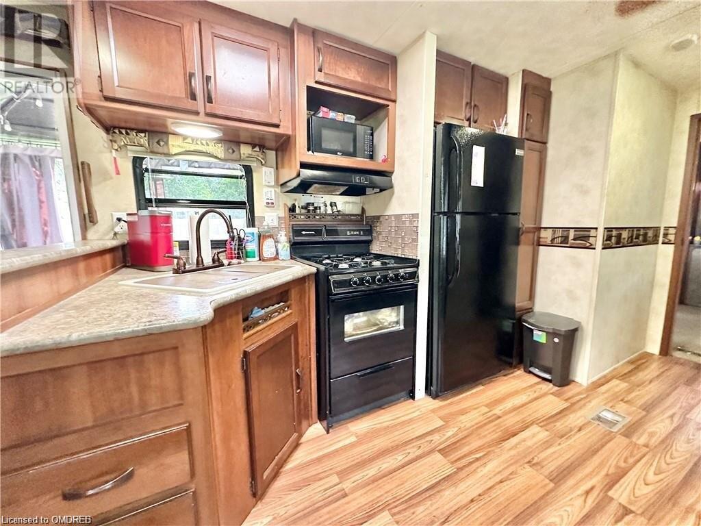 7489 Sideroad 5 E Unit# Lakeside 38, Mount Forest, Ontario  N0G 2L0 - Photo 20 - 40542690