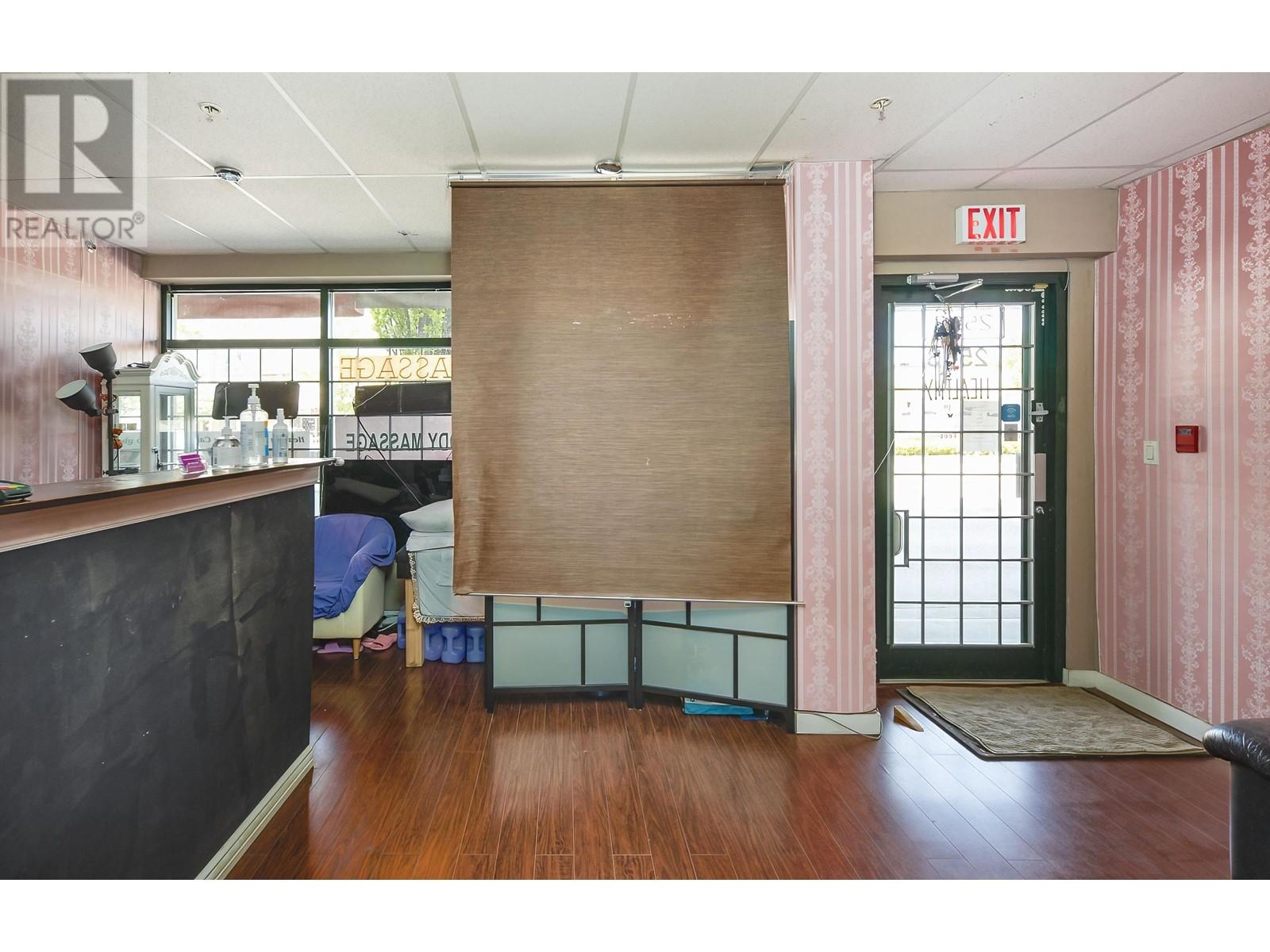 2583 Kingsway, Vancouver, British Columbia  V5R 5H3 - Photo 4 - C8058167