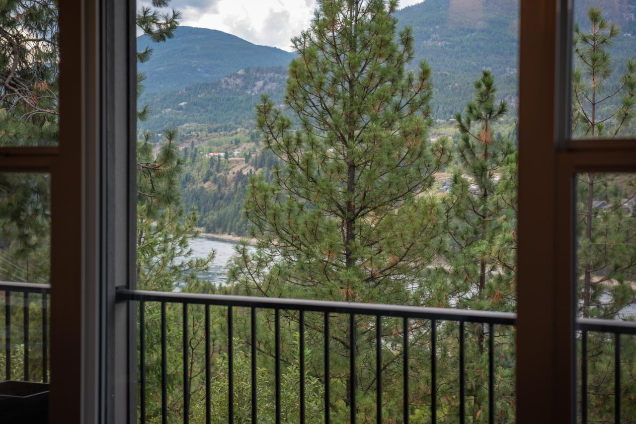 729 Prairie South Road, Castlegar, British Columbia  V1N 4K6 - Photo 81 - 2475307