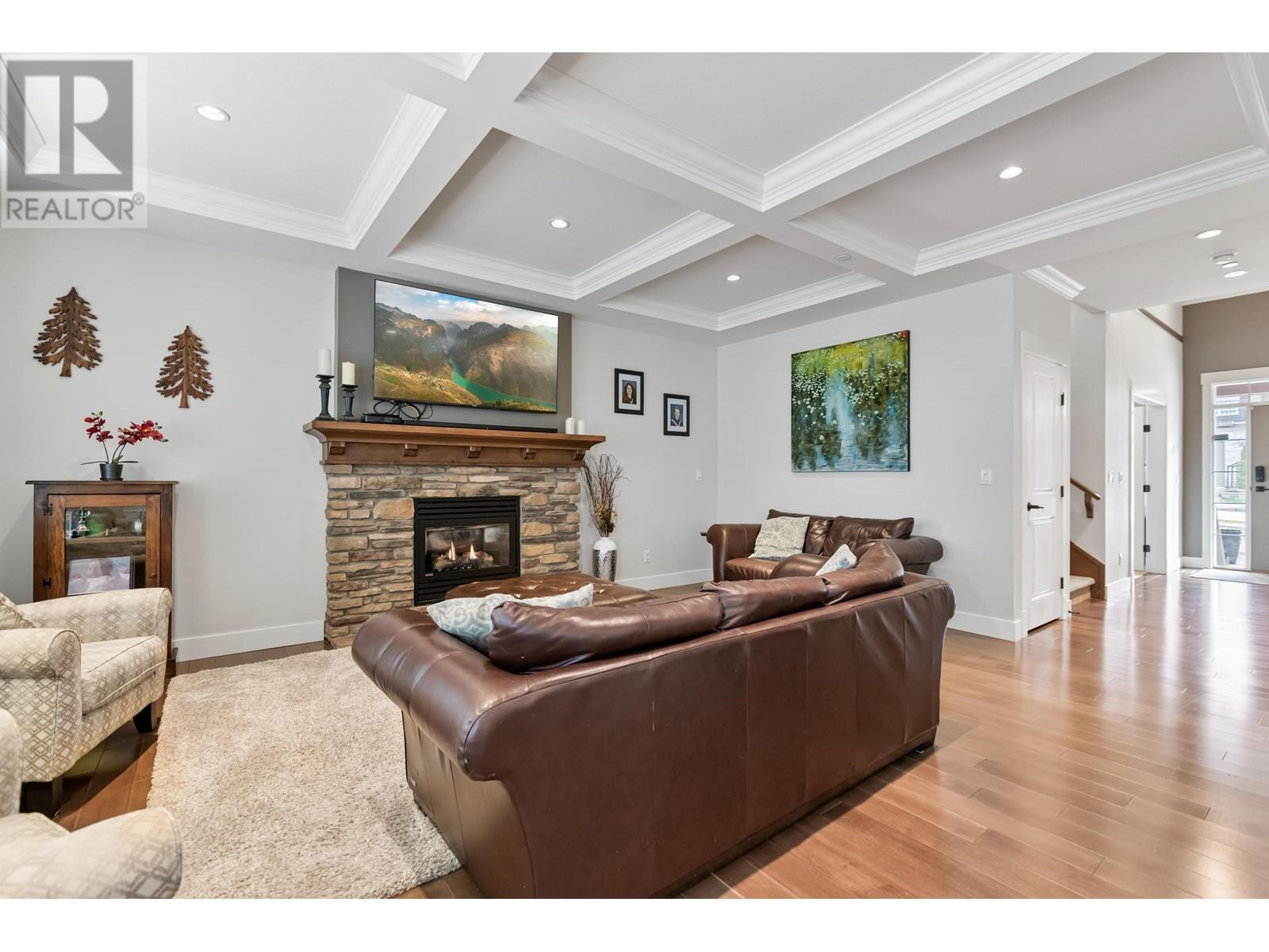 10053 247 Street, Maple Ridge, British Columbia  V2W 0H1 - Photo 4 - R2857321