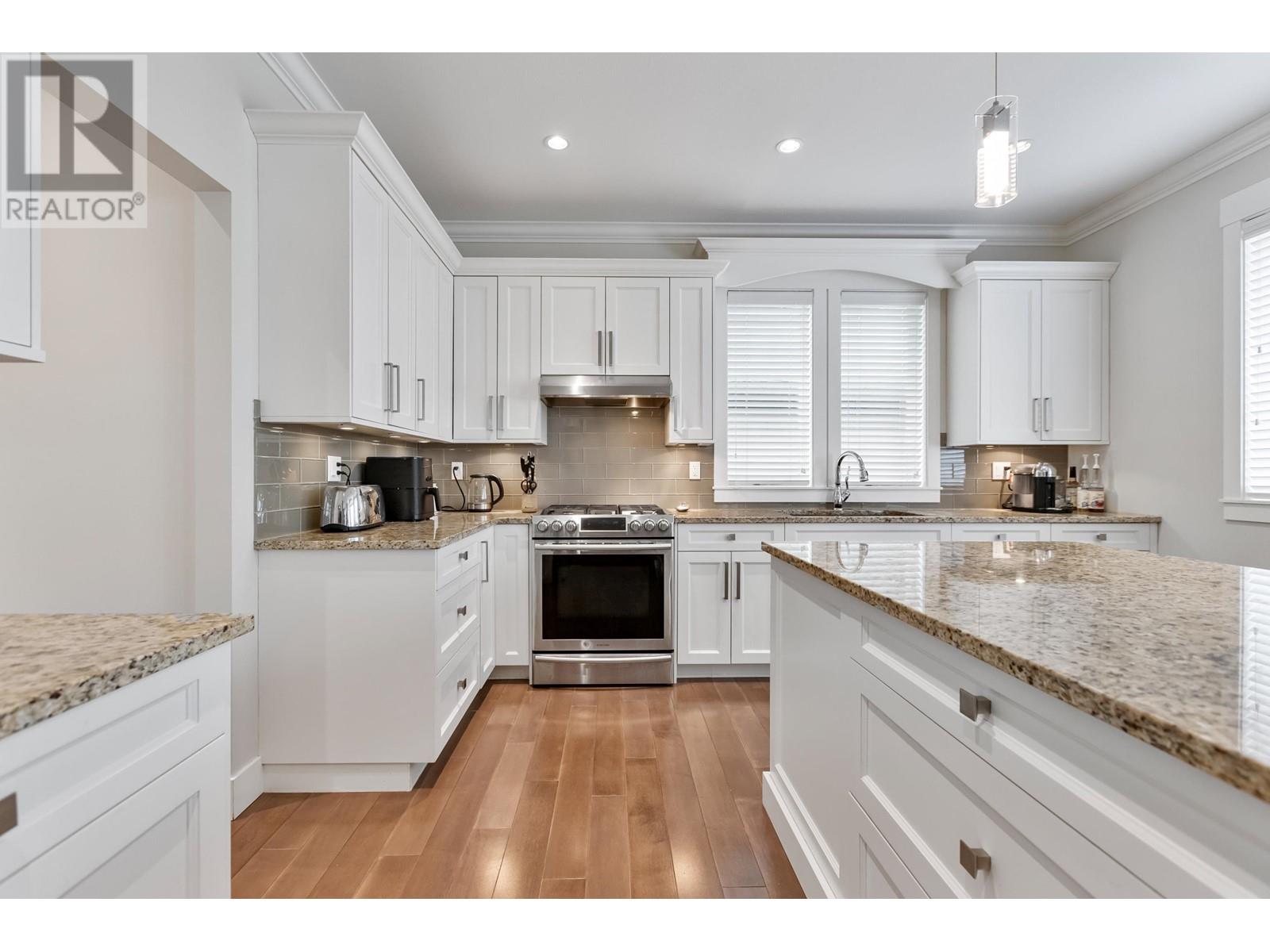 10053 247 Street, Maple Ridge, British Columbia  V2W 0H1 - Photo 9 - R2857321