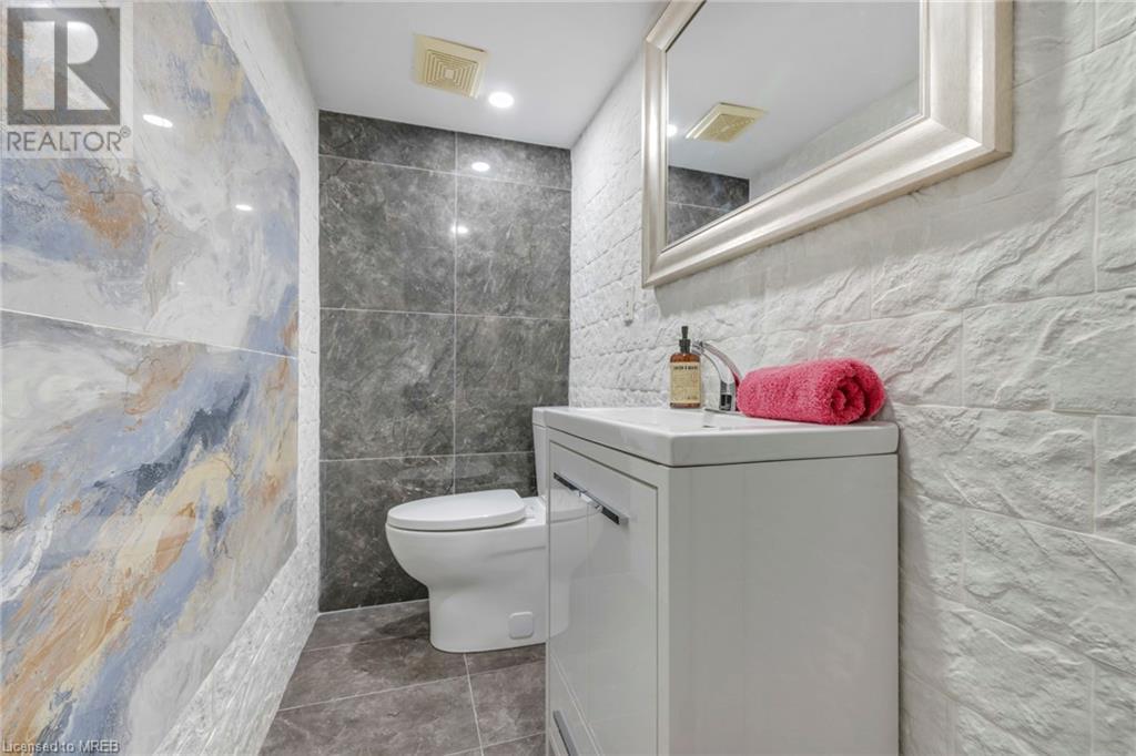 107 Kennedy Avenue, Hamilton, Ontario  L9B 1C6 - Photo 29 - 40551802